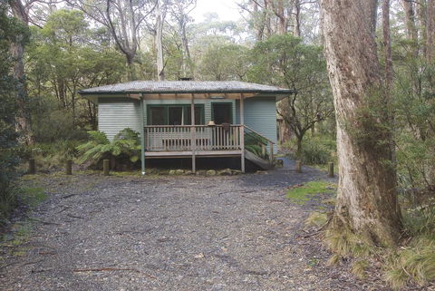 Toms Cabin - Accommodation Redcliffe 1