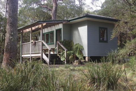 Toms Cabin - Accommodation Redcliffe 0