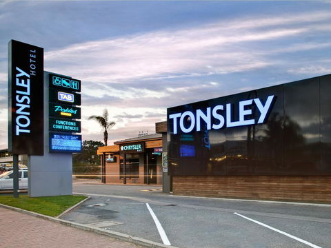 Tonsley Hotel - Accommodation Redcliffe 1