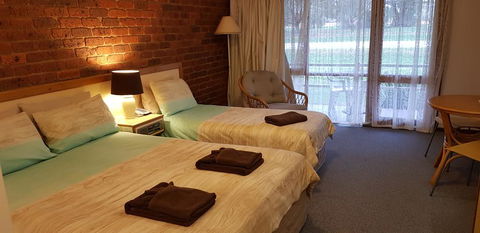 Tooleybuc Club Motor Inn - Accommodation Redcliffe 2
