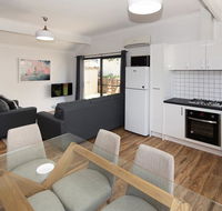 Tootys Place - Accommodation Redcliffe