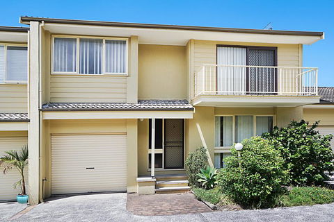 Toowoon Bay Townhouse, Unit 6 - Accommodation Redcliffe 0