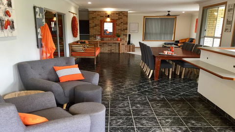 Top Deck Beachside - Accommodation Redcliffe 0