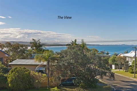 TOPVIEWS - 15Second Av BH - Accommodation Redcliffe 2