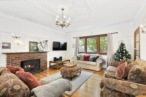 Torquay Retreats Aus - Bristol Road - Accommodation Redcliffe 1
