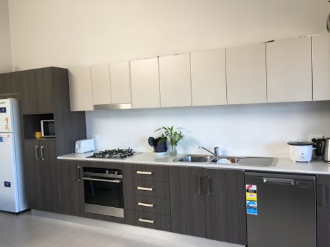 Townhouse - Accommodation Redcliffe 2
