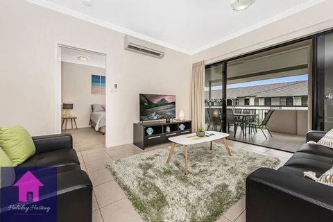 Townsville Luxury Spacious Apt 3 BR-2BTH Pools - Accommodation Redcliffe 1