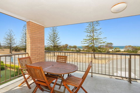 TRADEWINDS 3 - Accommodation Redcliffe 0