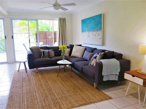 Tradewinds 3 - Accommodation Redcliffe 2
