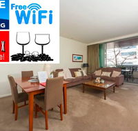 TRANQUIL EXEC CITY FREE WIFI NETFLIX WINE PARKING - Accommodation Redcliffe