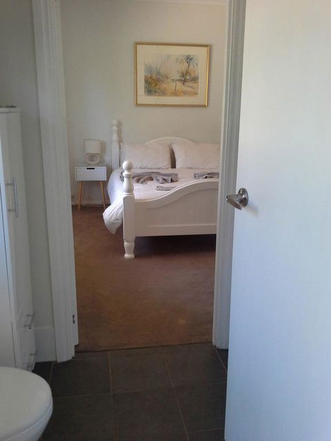 Tree Lodge - Accommodation Redcliffe 1