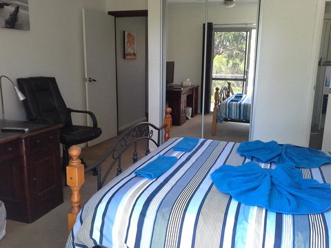 Tree Lodge - Accommodation Redcliffe 2