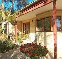 Treetops Hideaway - Accommodation Redcliffe