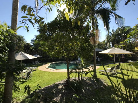 Treetops Lakeside Apartments - Accommodation Redcliffe 1