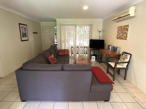 Treetops Lakeside Apartments - Accommodation Redcliffe 3