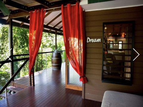 Treetops Retreat Cairns - Accommodation Redcliffe 2