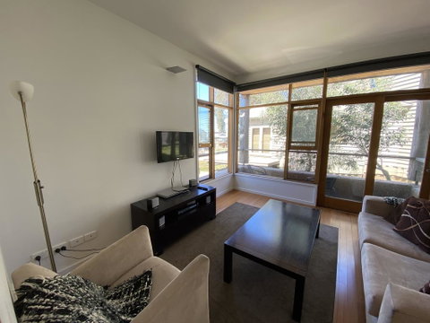 Triggerplant 1-DPA - Accommodation Redcliffe 3