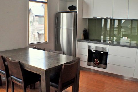 Triggerplant 3-DPA - Accommodation Redcliffe 3