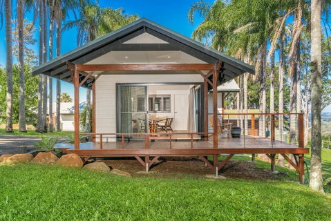 Triloka Lodges - Accommodation Redcliffe 1