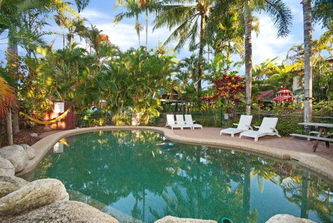Tropic Days Boutique Hostel - Accommodation Redcliffe 0