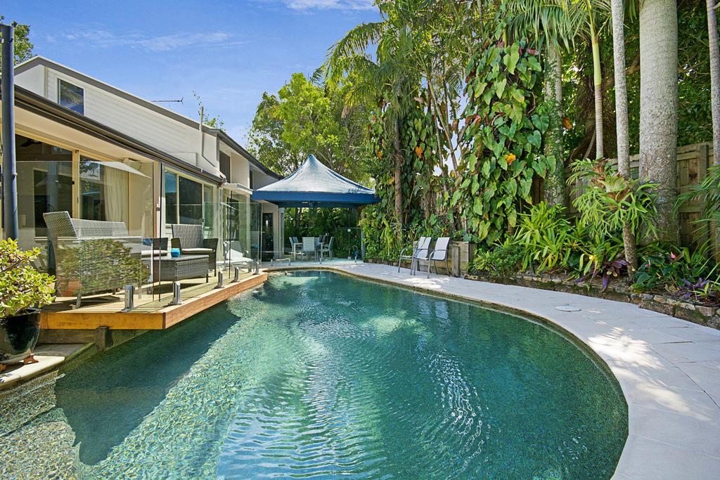 Noosa QLD Accommodation Redcliffe
