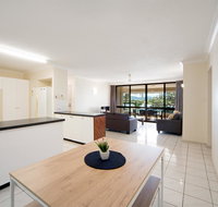 TROPICAL FAMILY ESCAPE FREE WIFI/NETFLIX - Accommodation Redcliffe