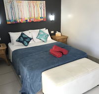 Tropical Lodge - Accommodation Redcliffe