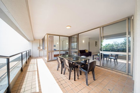 TROPICAL FAMILY ESCAPE FREE WIFI/NETFLIX - Accommodation Redcliffe 1