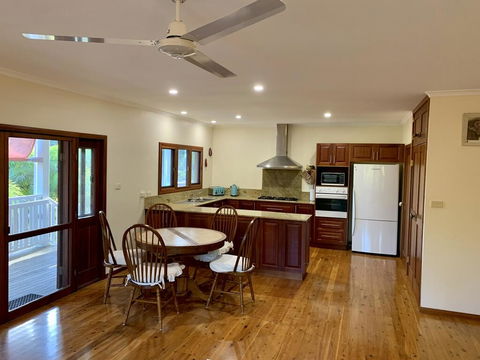 Tropical Styling - Accommodation Redcliffe 0