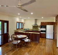 Tropical Styling - Accommodation Redcliffe