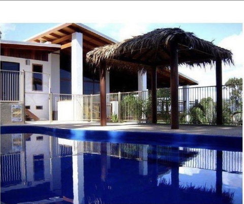 Tropicana - Accommodation Redcliffe 0