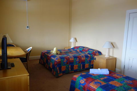 Tumut Star Hotel - Accommodation Redcliffe 3