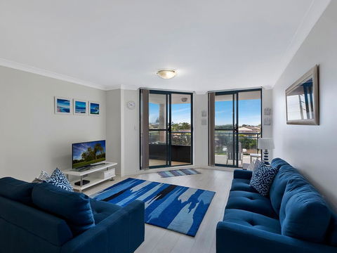Twin Shores 67 - Accommodation Redcliffe 0