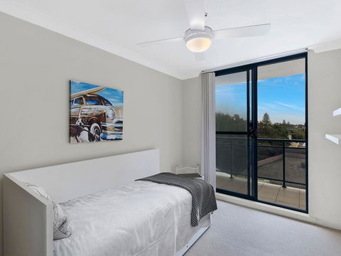 Twin Shores 67 - Accommodation Redcliffe 3
