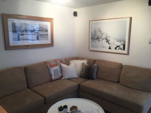 Twin Towers 504 B - Accommodation Redcliffe 3