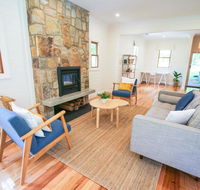 Two Oaks - Accommodation Redcliffe