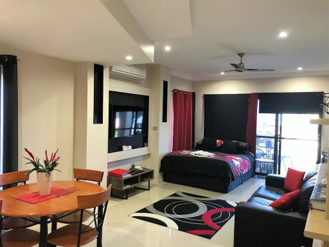 Ultra Modern Private Studio Room - Accommodation Redcliffe 0