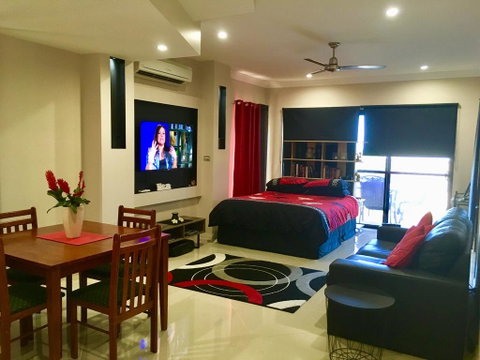 Ultra Modern Private Studio Room - Accommodation Redcliffe 2