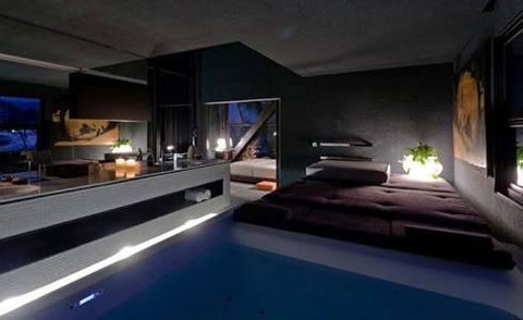 Under The Moonlight - Accommodation Redcliffe 1