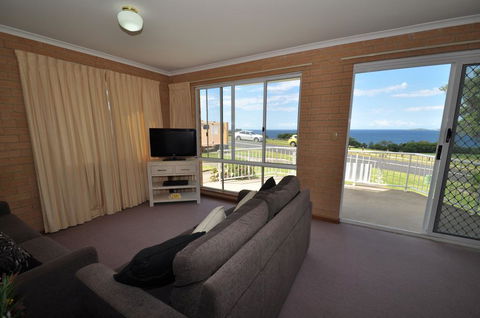 Unit 1, Countess Court - Accommodation Redcliffe 0