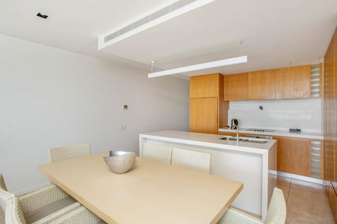 Unit 101 Plantation Resort - Rainbow Beach, Plantation Resort, Second Floor, Aircon, Pool, Spa - Accommodation Redcliffe 2
