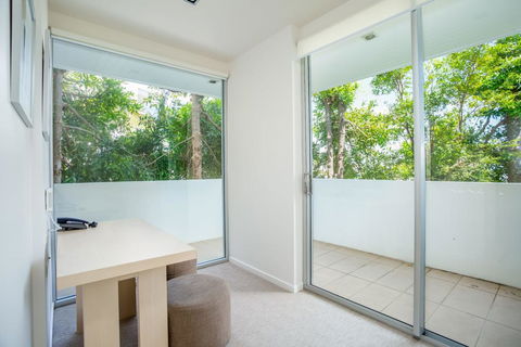 Unit 105 Plantation - Rainbow Beach, Plantation Resort, Second Floor, Aircon, Pool, Spa - Accommodation Redcliffe 1