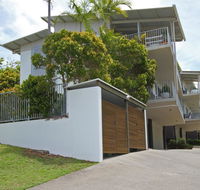Unit 2 Sea Breeze Villas- 39 First Avenue Coolum - WIFI 400 Bond - Accommodation Redcliffe
