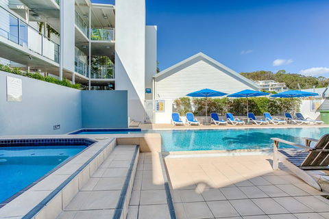 Unit 203 Plantation - Rainbow Beach, Plantation Resort Top Floor, Aircon, Free Wi-Fi - Accommodation Redcliffe 3
