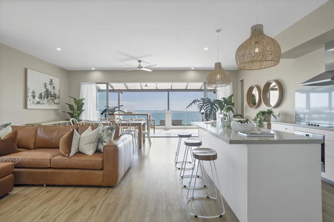 UNIT 35 Whitsundays - Accommodation Redcliffe 0