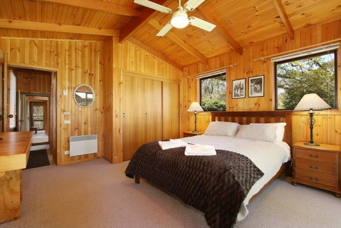 Until - Country Garden Setting - Accommodation Redcliffe 0