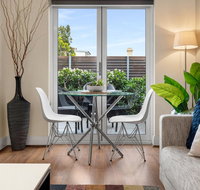 Urban Rest - Banq - Accommodation Redcliffe