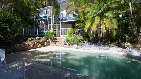 Utopia Beach House - Accommodation Redcliffe 0