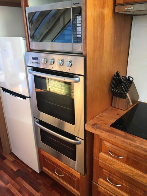 VaderHaus - Accommodation Redcliffe 2