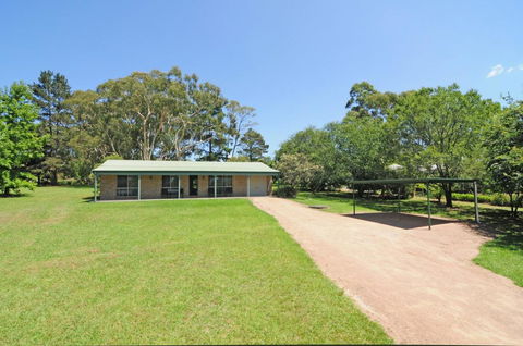 Valley Haven - 3 Bedrooms Close To The Village! - Accommodation Redcliffe 1